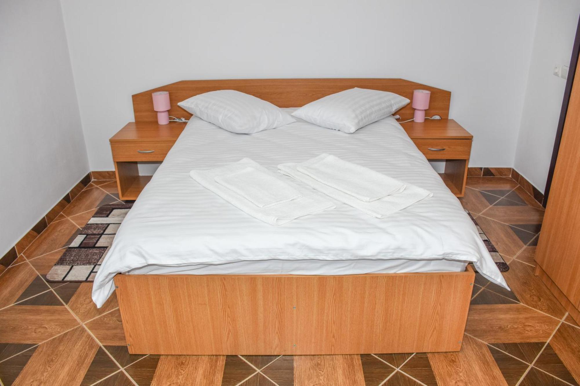 Apartmán Casa Diana-Maria Curtea de Argeş Exteriér fotografie