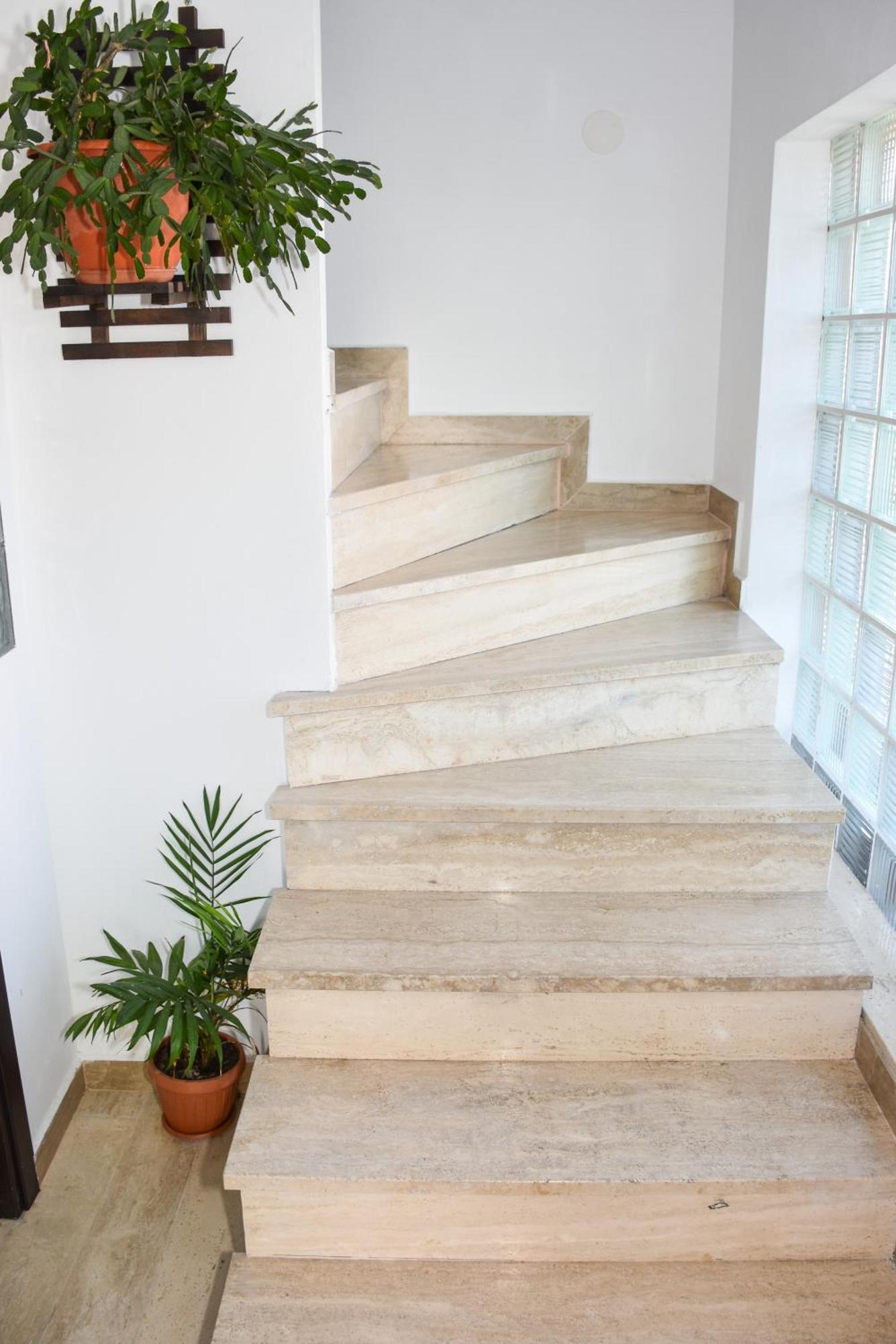 Apartmán Casa Diana-Maria Curtea de Argeş Exteriér fotografie