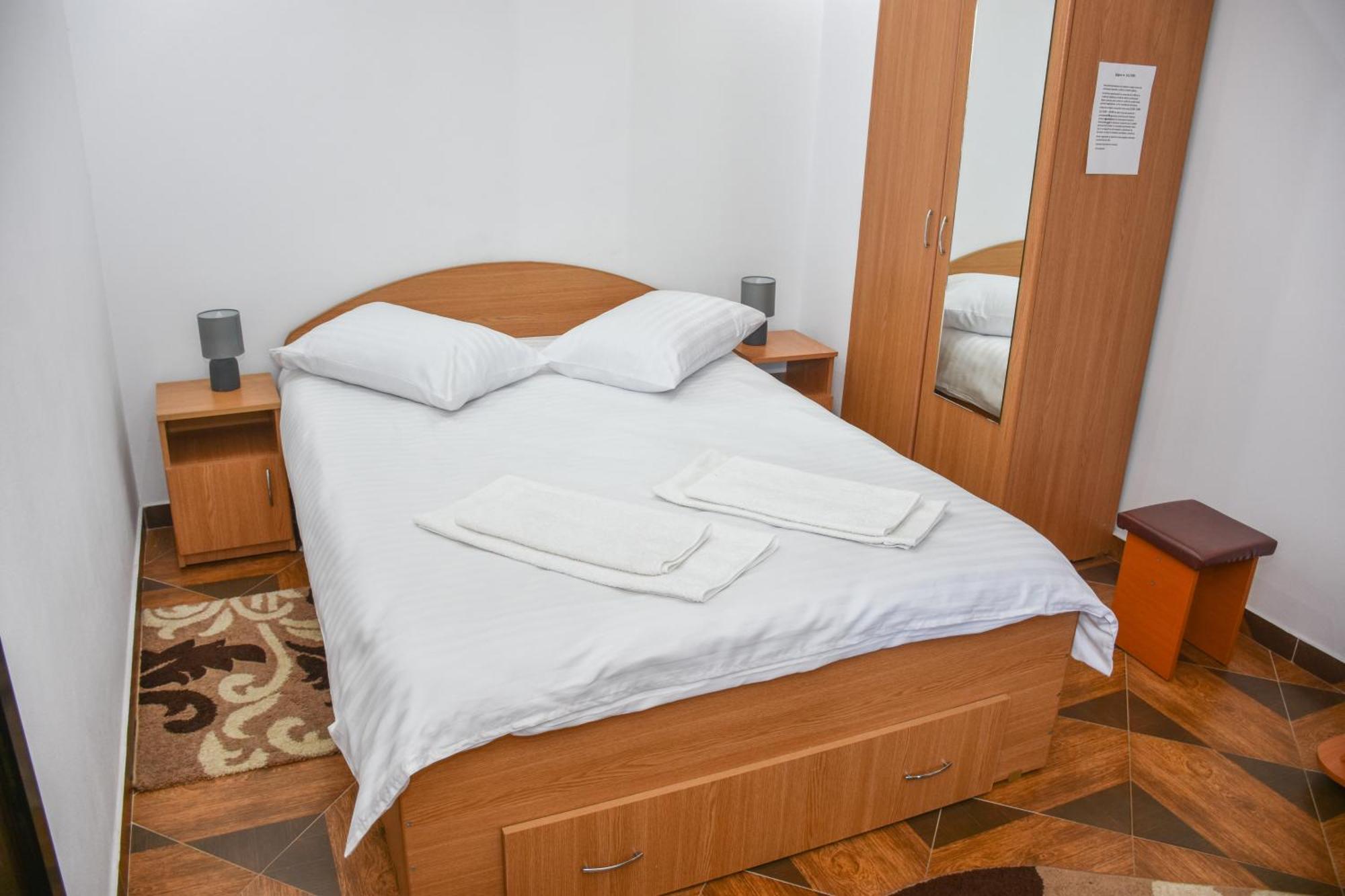 Apartmán Casa Diana-Maria Curtea de Argeş Exteriér fotografie